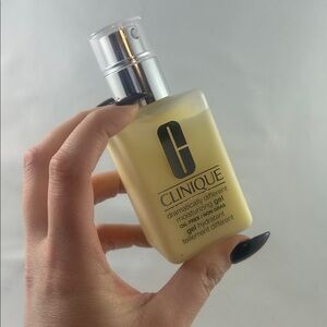 Clinique Dramatically Different Moisturizing Gel Oil-Free 125ml